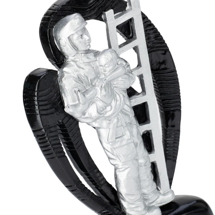 Statuetka odlewana Strażak 4 - wysokość 15.5cm - FOL066