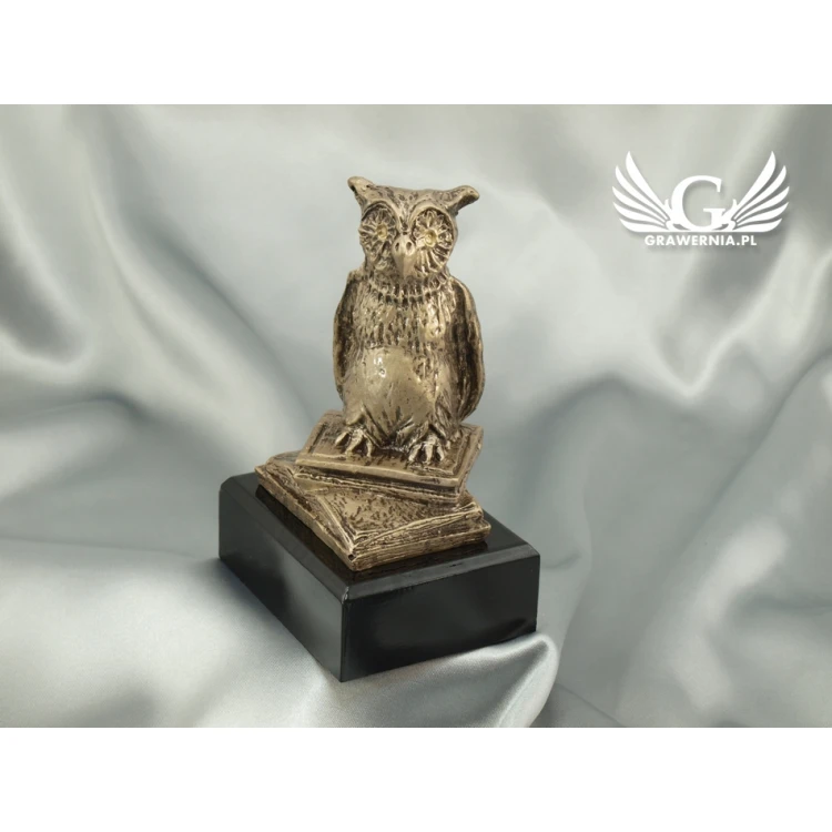 Statuetka Sowa - atrakcyjna figurka odlewana - wysokość 12,5 cm