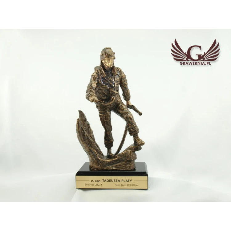 Statuetka Strażak - atrakcyjna figurka odlewana - wysokość 25 cm