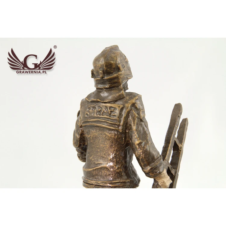 Statuetka Strażak z drabiną - atrakcyjna figurka odlewana - wysokość 19 cm