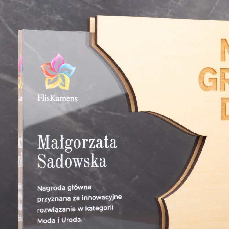 Statuetka akrylowa z drewnianymi elementami - jubileuszowa nagroda dla firmy - wys. 20,8cm - DTA106