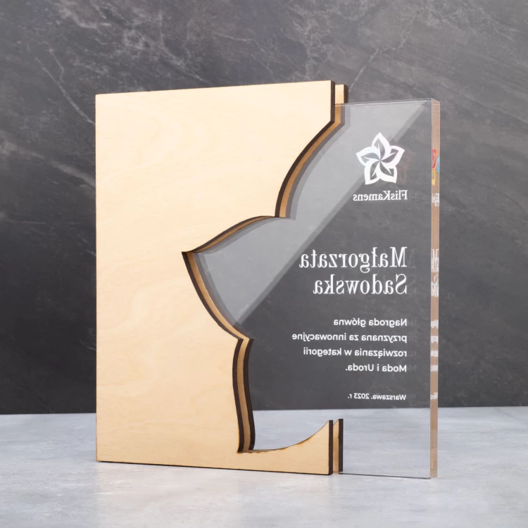 Statuetka akrylowa z drewnianymi elementami - jubileuszowa nagroda dla firmy - wys. 20,8cm - DTA106
