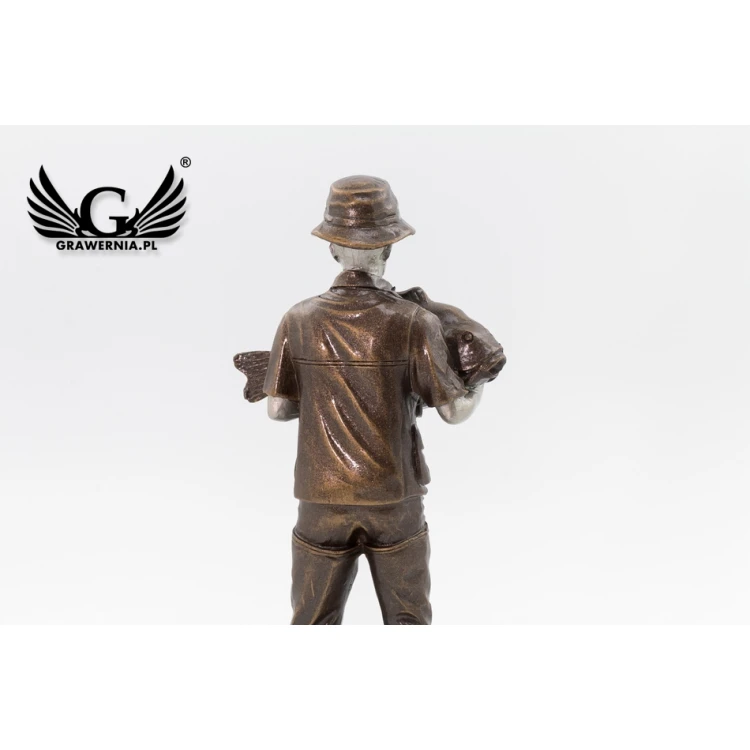 Statuetka Wędkarz - atrakcyjna figurka odlewana - wysokość 20cm - FOL043