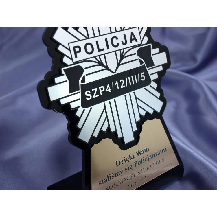 Statuetka z odznaką Policji - model DTA7 - wysokość 18 cm