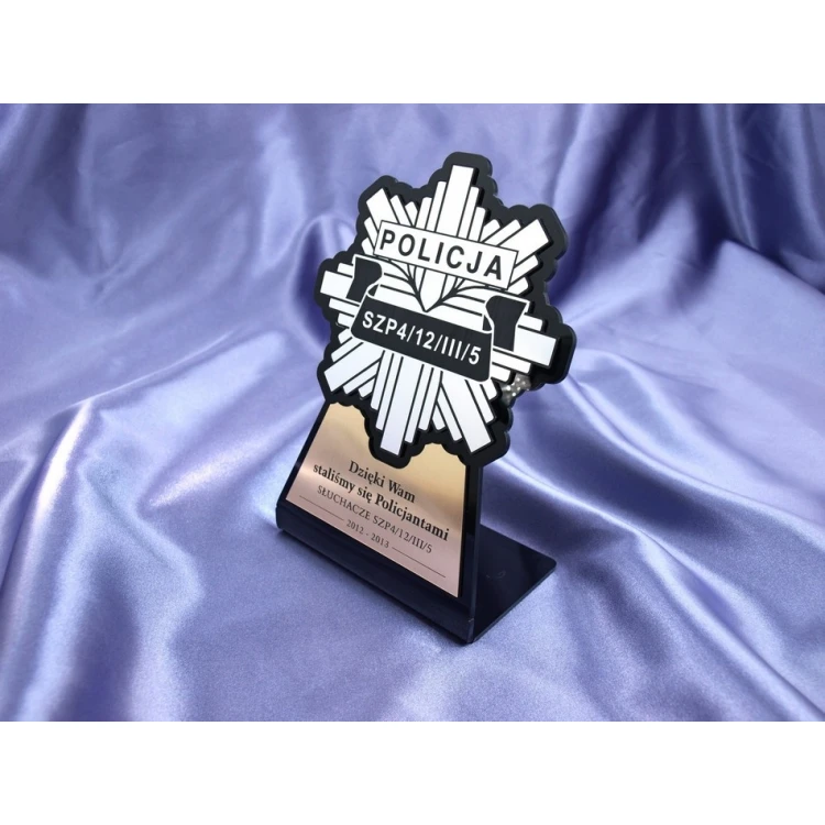 Statuetka z odznaką Policji - model DTA7 - wysokość 18 cm