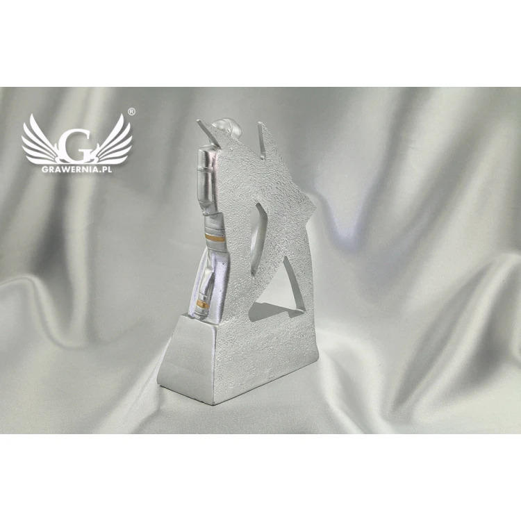 Statuetka ZASŁUŻONY STRAŻAK - atrakcyjna figurka odlewana - wysokość 16cm