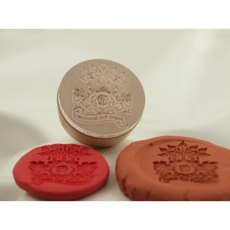 Stempel z akrylu 40mm głębokość graweru około 1mm - uchwyt drewniany