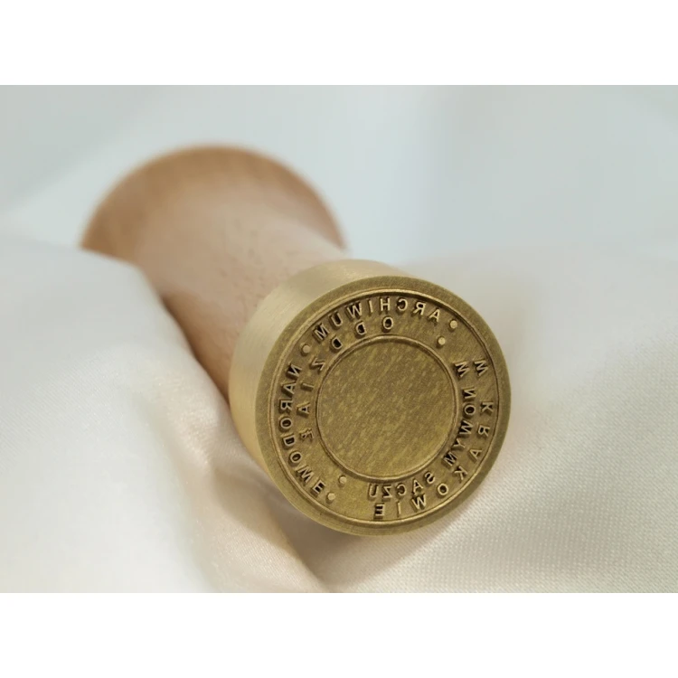 Stempel z mosiądzu 22mm głębokość graweru około 0,45mm