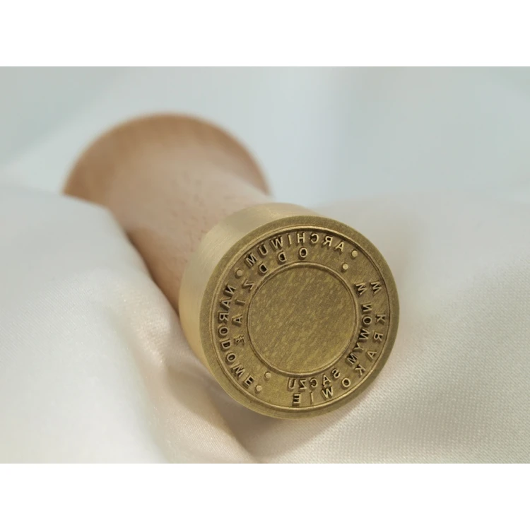 Stempel z mosiądzu 22mm głębokość graweru około 0,45mm