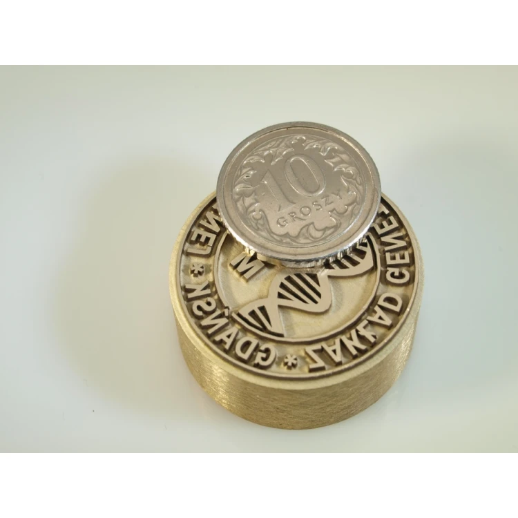 Stempel z mosiądzu - średnica 25mm głębokość graweru około 0,8mm