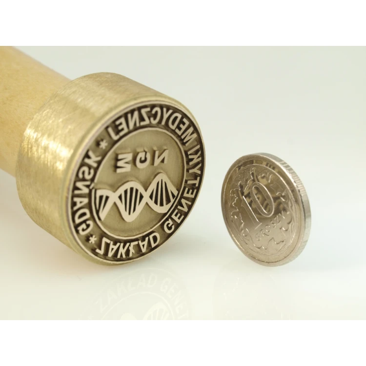 Stempel z mosiądzu - średnica 25mm głębokość graweru około 0,8mm
