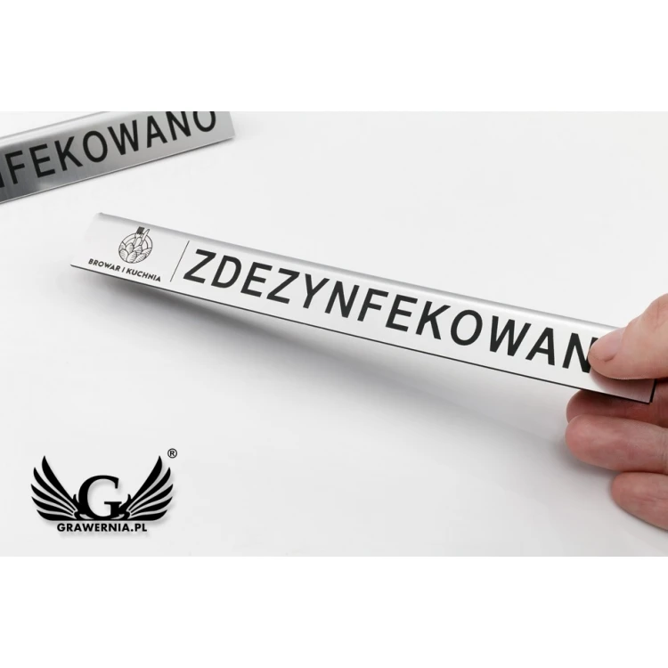 Stojaczek slim zdezynfekowano z dowolnym logotypem - laminat grawerski metalizowany i szczotkowany - ST014
