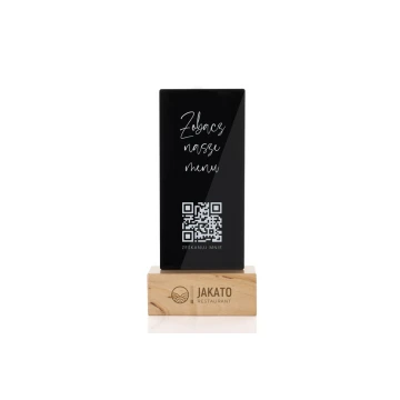 Stojak informacyjny z kodem QR - czarna plexi na drewnianym postumencie - ST030