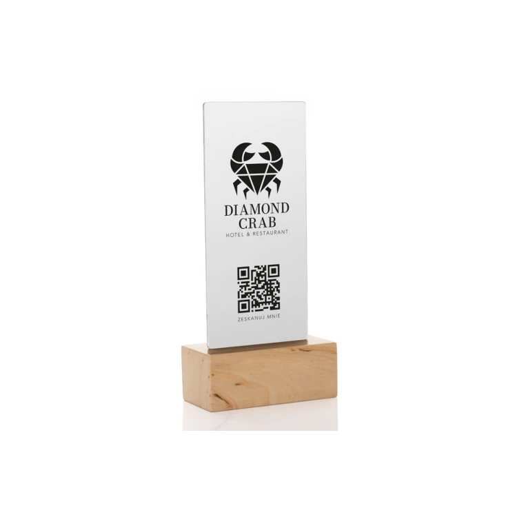 Stojak informacyjny z kodem QR - matowa plexi na drewnianym postumencie - ST031