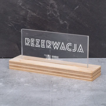 Stojak rezerwacja - akryl na drewnianym postumencie - ST045