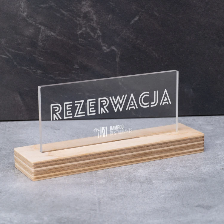 Stojak rezerwacja - akryl na drewnianym postumencie - ST045