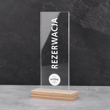 Stojak rezerwacja - akryl na drewnianym postumencie - ST047