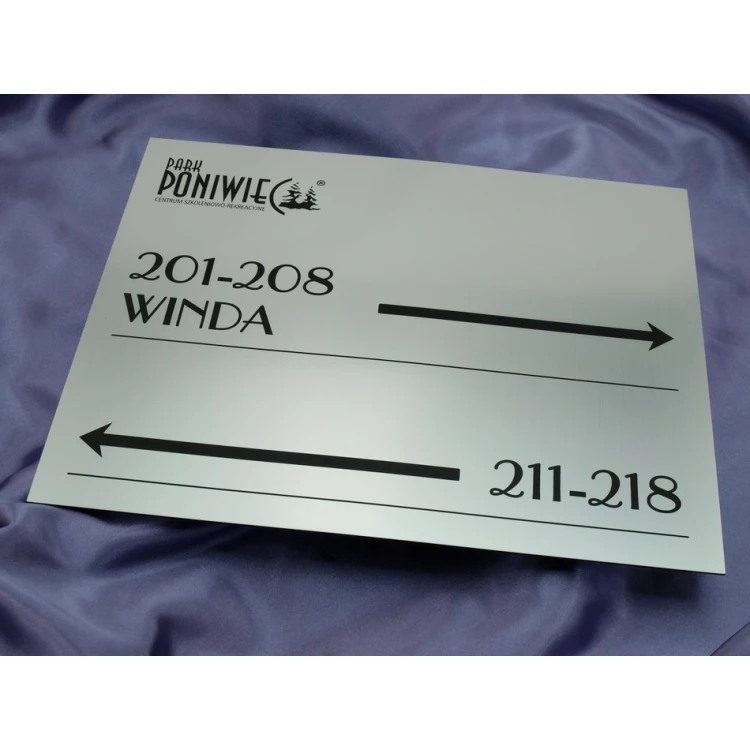 System szyldów - opracowanie graficzne szyldów i tabliczek dla hotelu, biura, restauracji - SZ177
