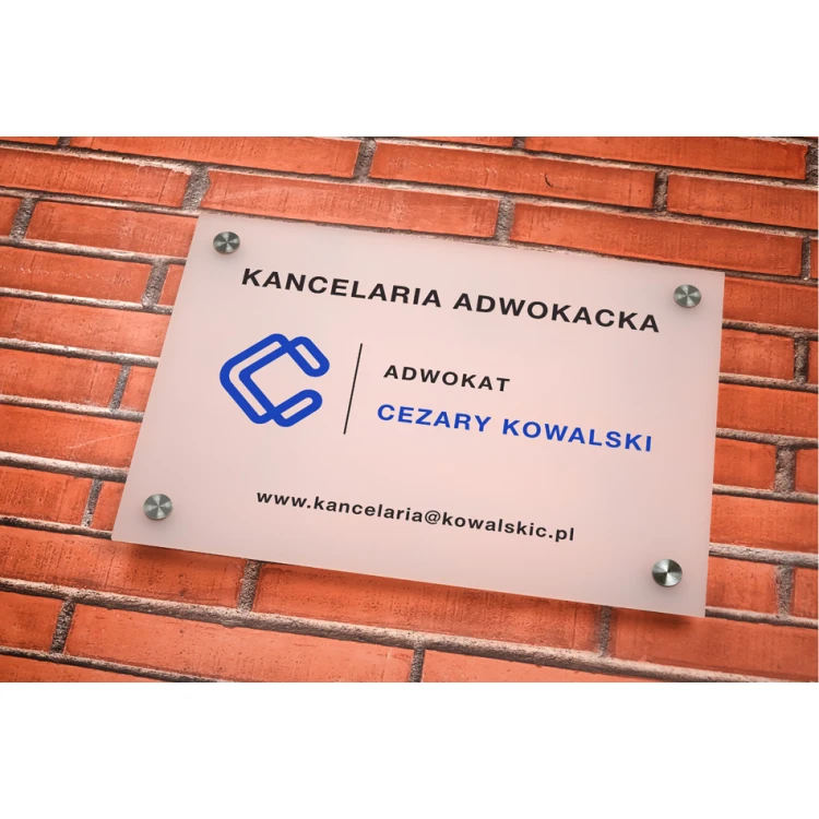 Szyld Kancelaria Adwokacka z pleksi gr. 3mm - druk UV - plexi biała frost półtransparentna - SZ149 - wym. 297x210mm (A4)