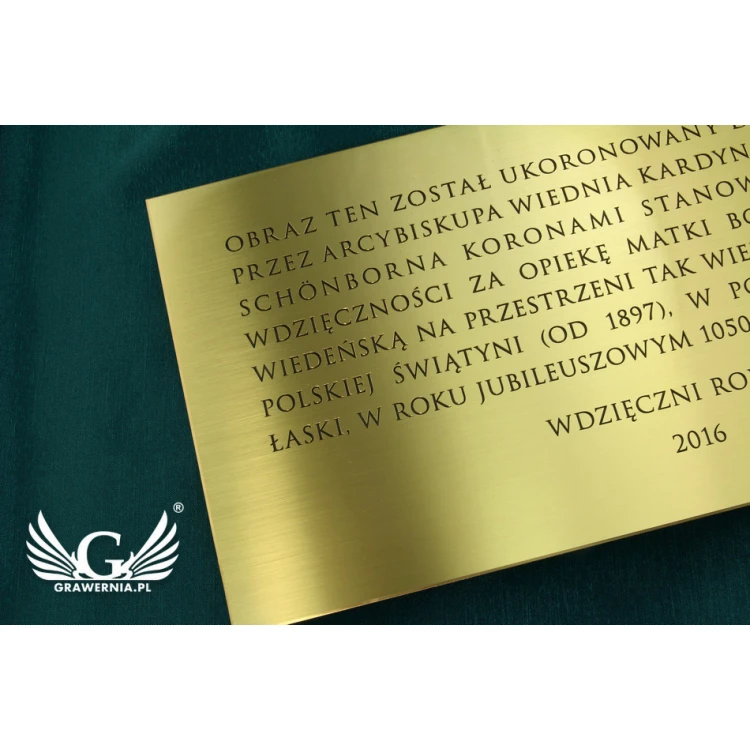 Szyld pamiątkowy  - mosiądz szczotkowany i lakierowany - wym. 400x200mm 