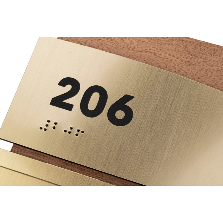 Szyld przydrzwiowy z forniru z wymienną tabliczką i alfabetem Braille'a- wym. 218x164mm - SPD039