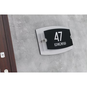 Szyld przydrzwiowy z numerem lokalu - wym. 210x140mm - SPD015