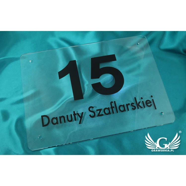 Szyld z numerem domu - plexi bezbarwna gr. 5mm -  druk UV - SZ096 - wym. 400x300mm 
