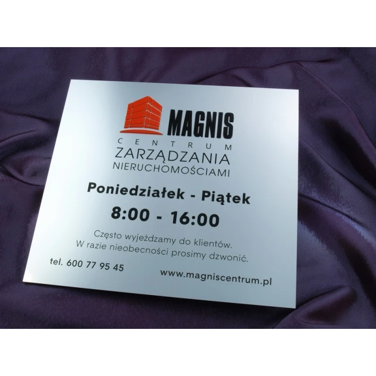 Szyld z wypukłym logo - SZ038 - wym. 275x250mm
