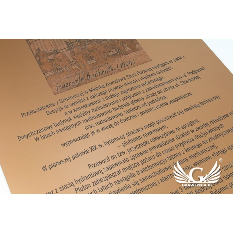 Tablica grawerowana pamiątkowa z fotografią - laminat exterior - wym. 470x680mm - TAB112