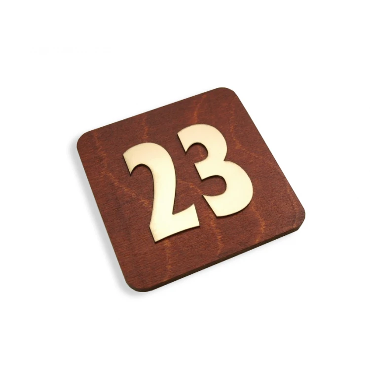 Tabliczka drewniana z numeracją - ND006 - wym. 100x100mm