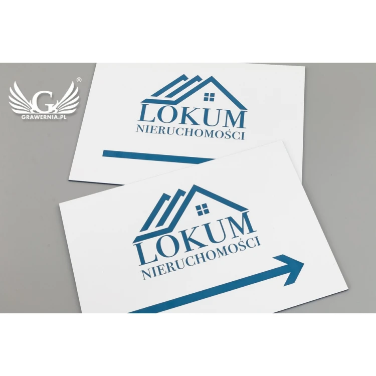 Tabliczka kierunkowa z logotypem firmy - wym. 210x148mm (A5) - biały laminat z kolorowym grawerem - TAB090
