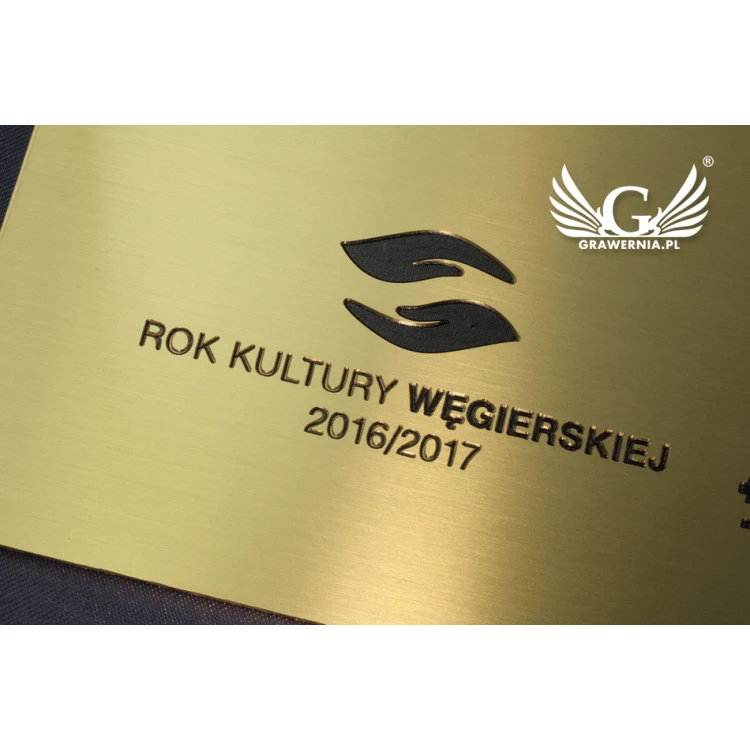 Tabliczka pamiątkowa - mosiądz szczotkowany i lakierowany - grawer czerniony - wym. 297x210mm (A4)