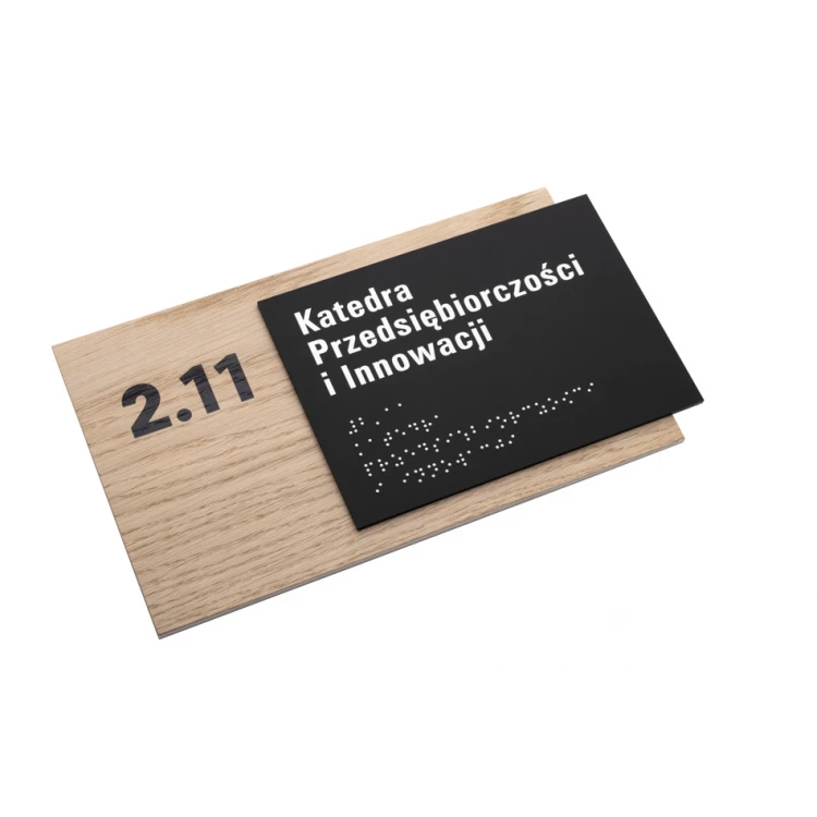 Tabliczka z dowolnym tekstem i pismem Braille'a - płyta fornirowana dąb i akryl czarny mat - wym. 262x182mm - TAB406