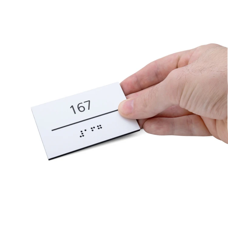 Tabliczka z laminatu białego z dowolną numeracją z pismem Braille'a - wym. 80x50mm - TAB431