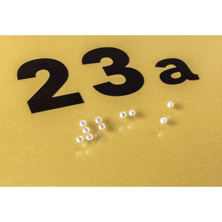 Tabliczka z plexi z dowolną numeracją i pismem Braille'a - wym. 100x75mm - TAB272