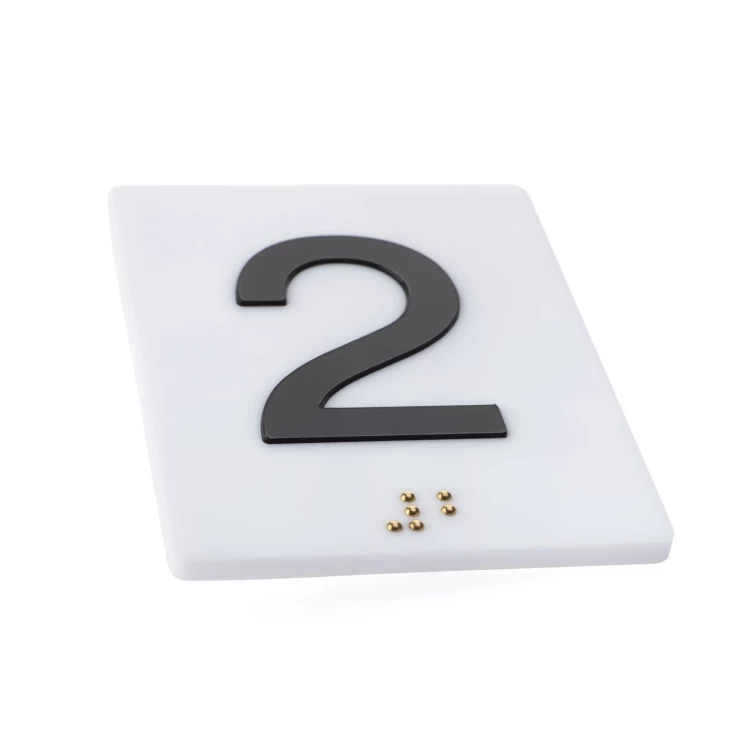 Tabliczka z wypukłą numeracją i pismem Braille'a  - akryl biały mat - wym. 50x68mm - TAB538