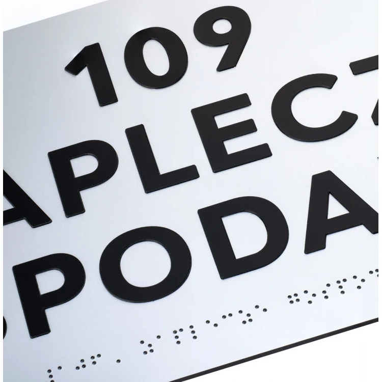 Tabliczka z wypukłymi literami i pismem Braille'a - laminat srebrny - wym. 500x200mm - TAB500 