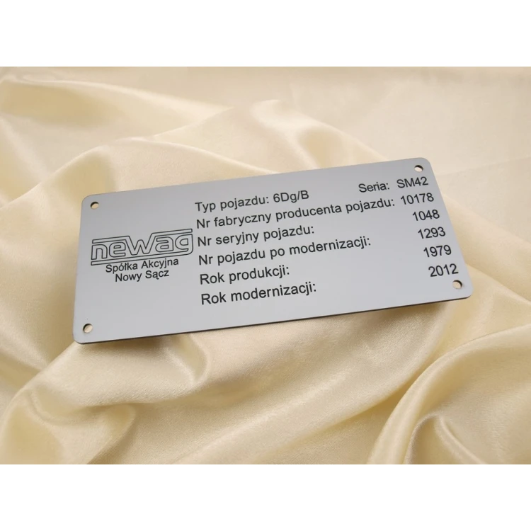 Tabliczka znamionowa srebrna G&S - wymiary: 180x80mm