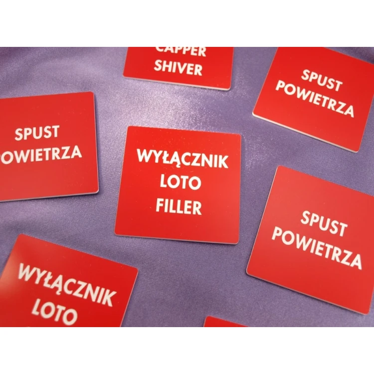 Tabliczki czerwone do oznakowań urządzeń  - wymiar: 60x60mm