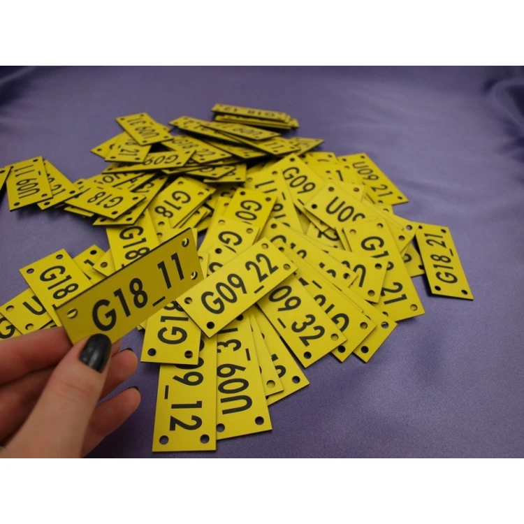 Tabliczki do oznakowań kabli  - wymiar: 70x30mm