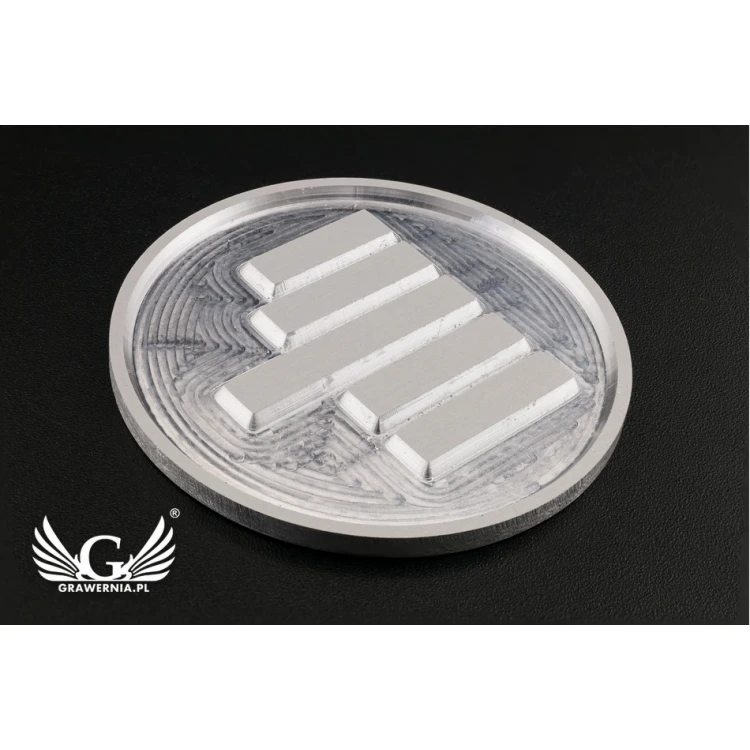 Custom Logo For Your Original Product - tabliczka głęboko grawerowana - wym. 37x37mm - TAB089