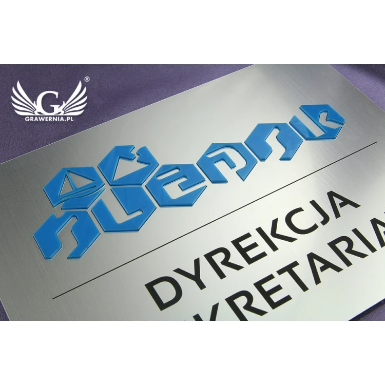 Tabliczki informacyjne dla firmy i biura z wypukłym logotypem - SZ098 - wym. 210x150mm