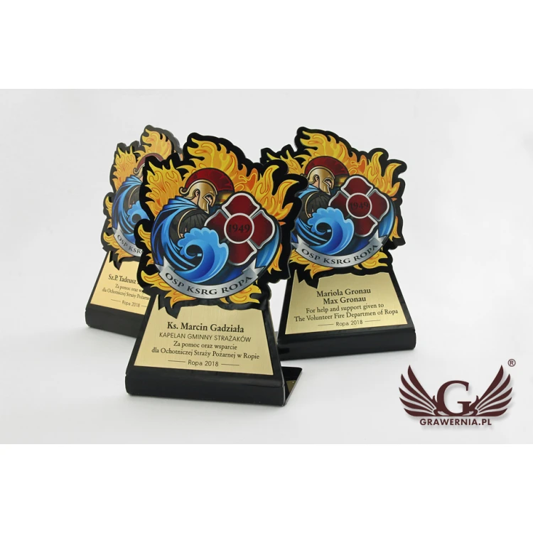 Trofeum Strażak z odznaką OSP - model DTA49 - wysokość 17cm - druk UV