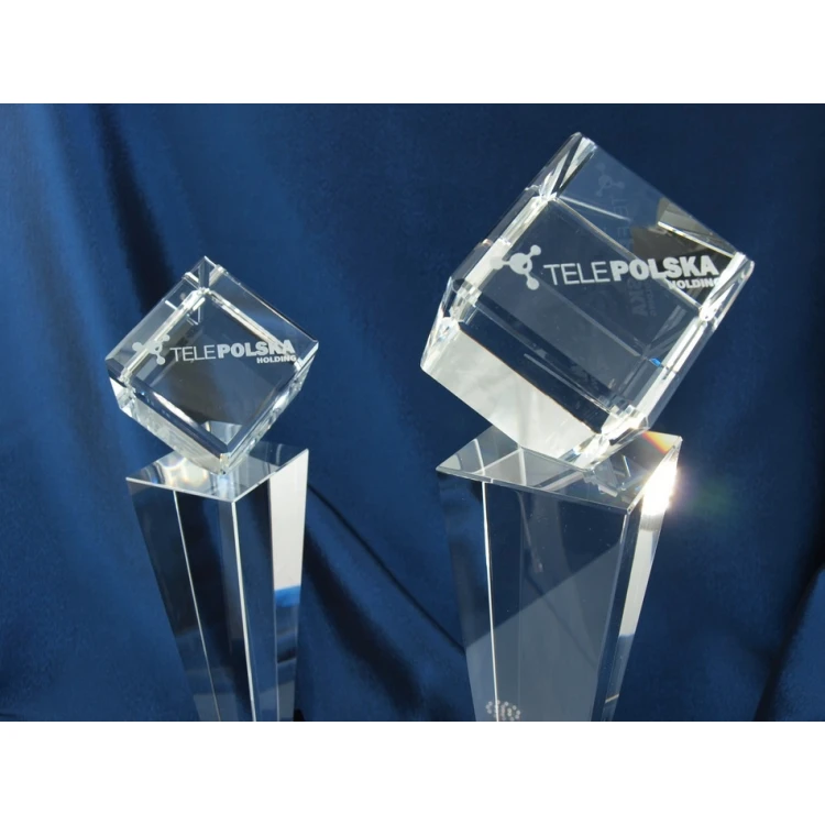 Trofeum szklane w etui - CEZAR
