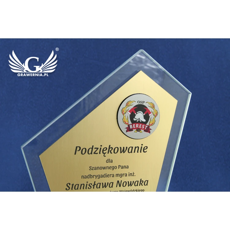 Trofeum szklane Ksanti z laminatem i wypukłym logotypem