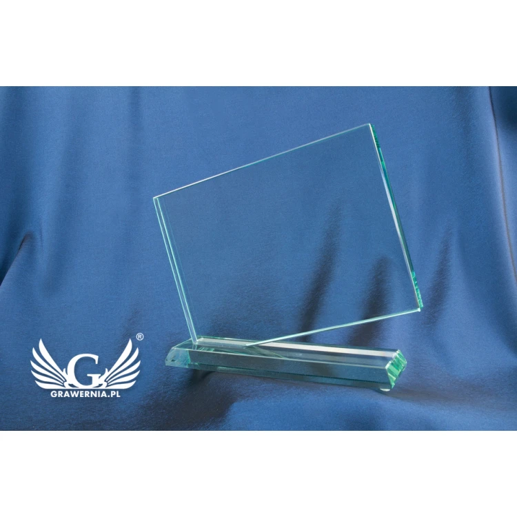 Trofeum szklane w etui - PRISM - grawerowane laserem - TSZ052