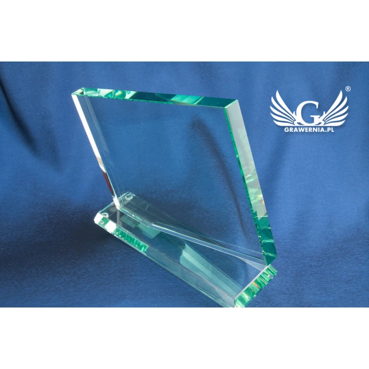 Trofeum szklane w etui - PRISM - grawerowane laserem - TSZ052