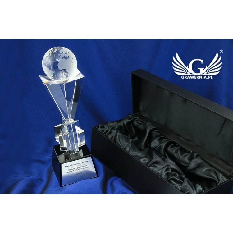 Trofeum szklane w etui - GLOBUS 