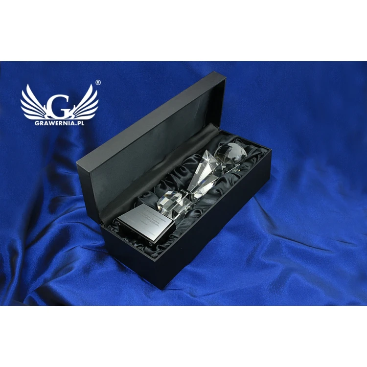 Trofeum szklane w etui - GLOBUS 