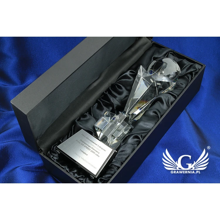 Trofeum szklane w etui - GLOBUS 